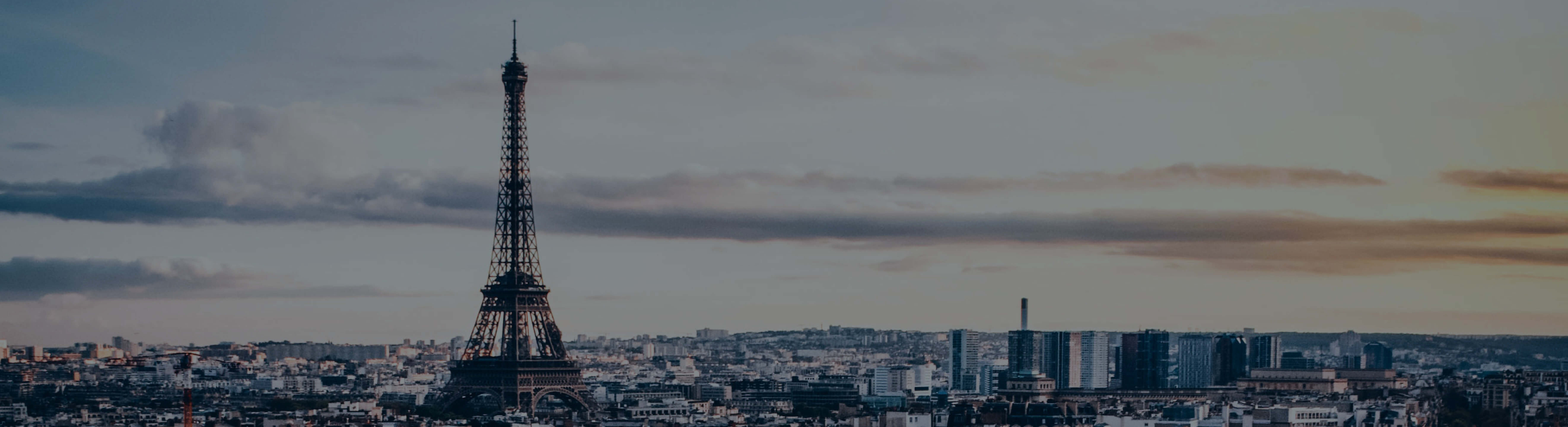 Voici une image vue du ciel de Paris